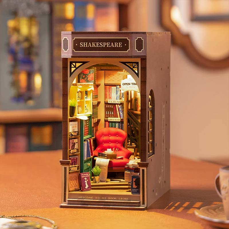 Book Nook Bookstore Librería Shakespeare
