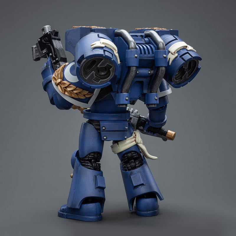 Ultramarines Vanguard Veteran with Chainsword and Bolt Pistol Warhammer Joytoy