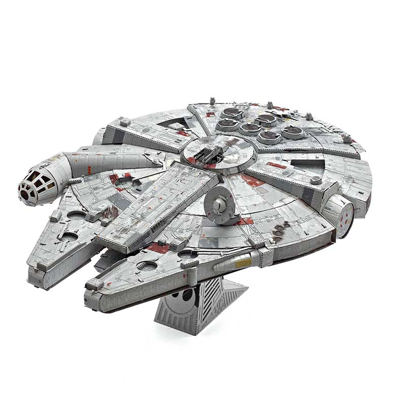 playmore-Millennium-Falcon-Color-Premium-frente.jpg