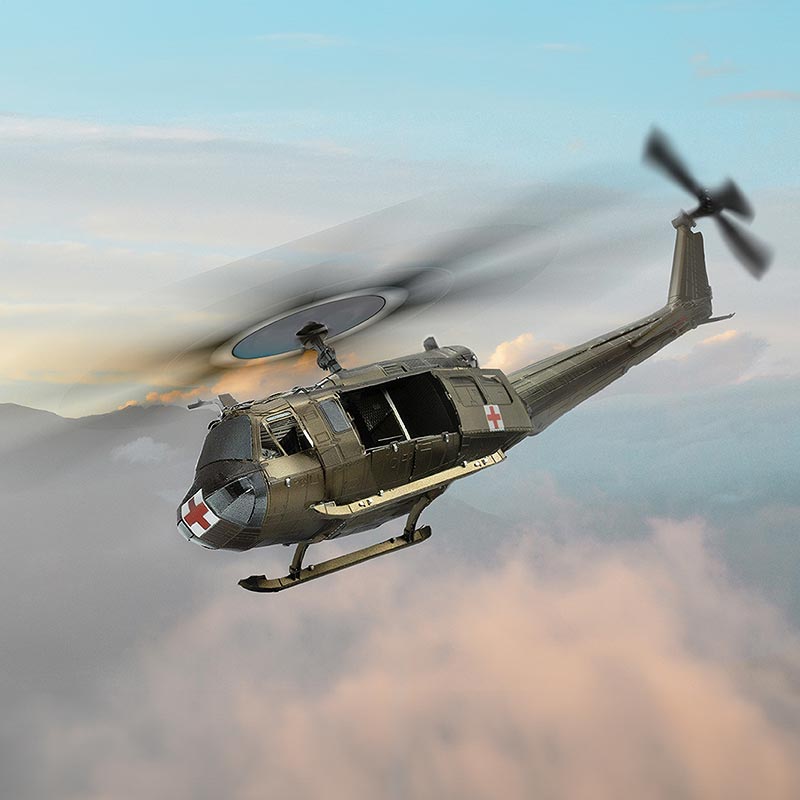 Helicoptero UH-1 Huey Armable Metal Earth