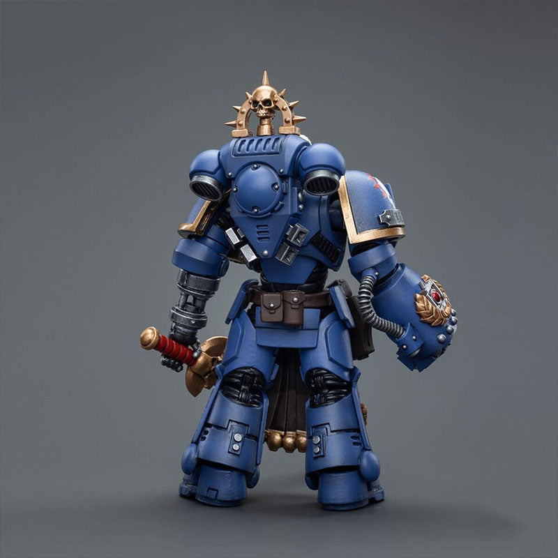 Ultramarines Lieutenant with Power Fist Warhammer  Joytoy