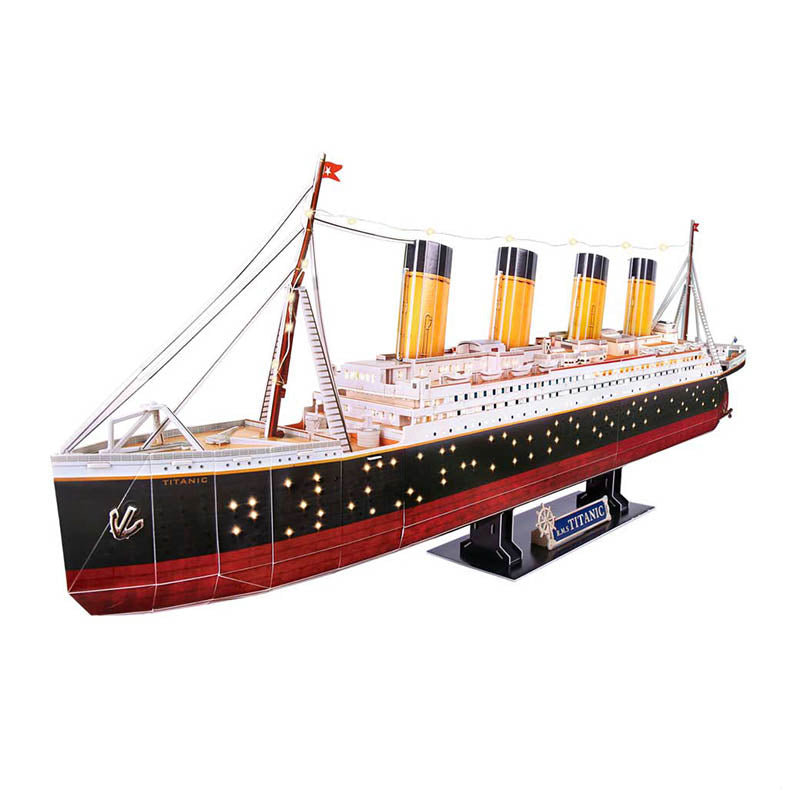 Titanic LED armable Puzzle 3D Cubicfun 266 Piezas 88cm