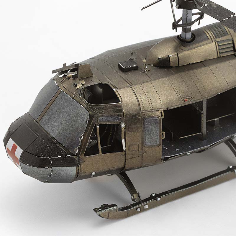 Helicoptero UH-1 Huey Armable Metal Earth