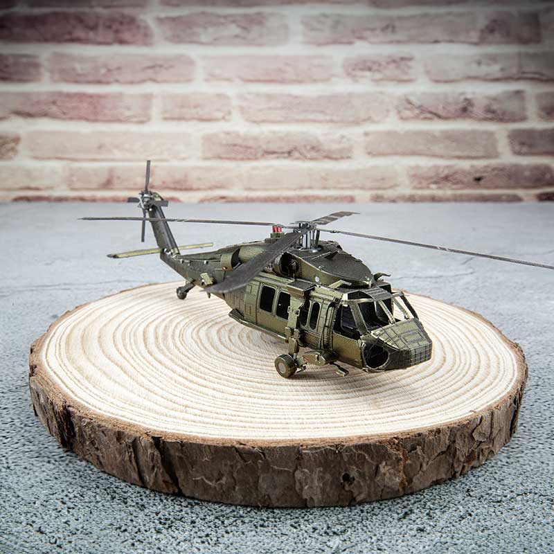 Black Hawk Helicóptero Puzzle 3D Metal Earth