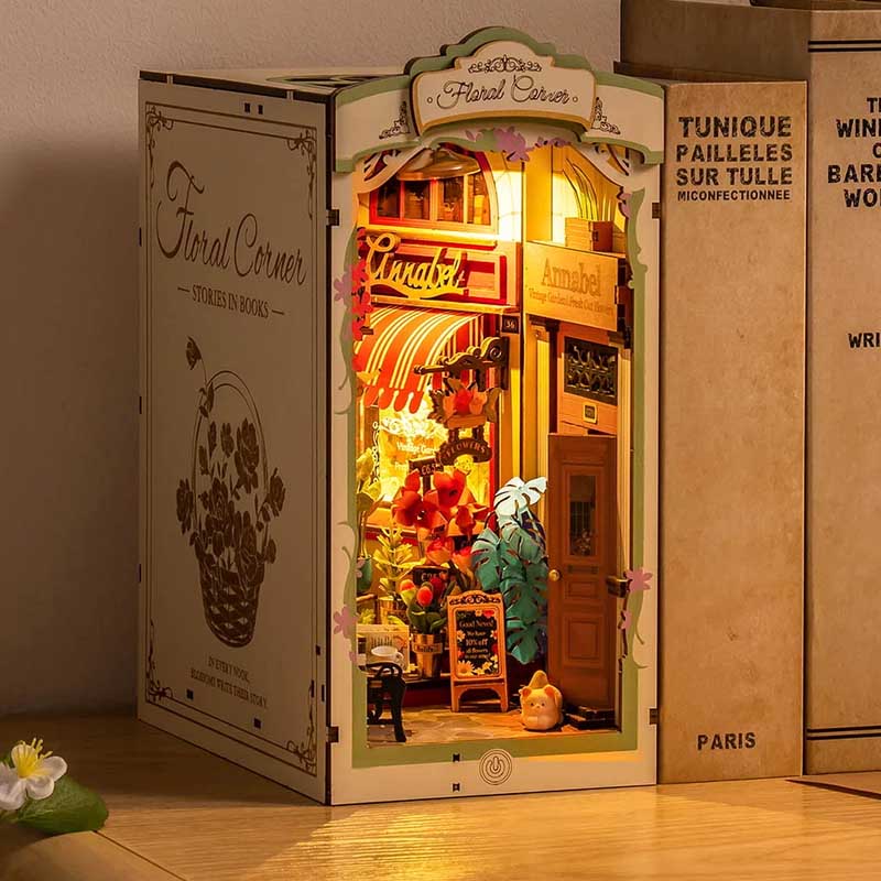 PREVENTA Floral Corner con Cover Dust Booknook Rolife