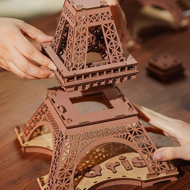 Torre Eiffel LED USB C