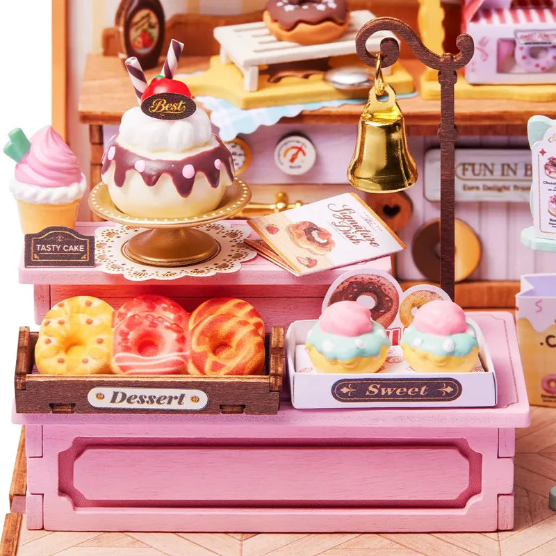 Sweetie's Donut Shop Robotime DS051 · Playmore