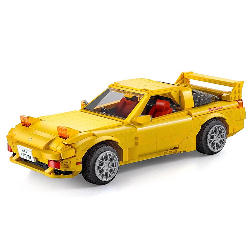 Playmore-CaDA-C61023W-Initial-D-Mazda-RX7-FD35-1655-piezas.jpg