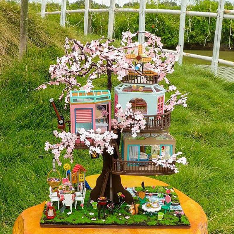 Sakura Tree House Miniatura Armable Exhibidor