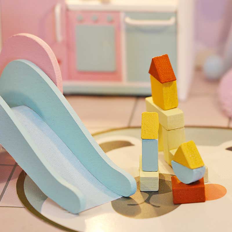 Rainbow House Casita Miniatura Armable con Exhibidor Hongda