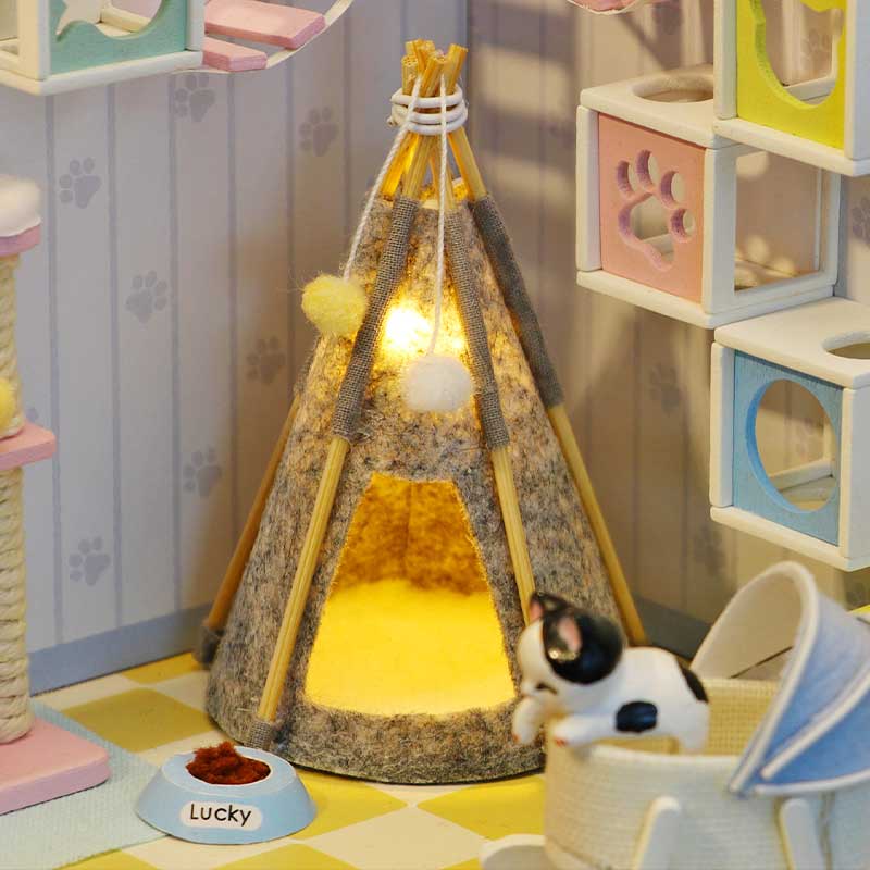 Meow's Gatito Casita Miniatura Armable con Exhibidor Hongda