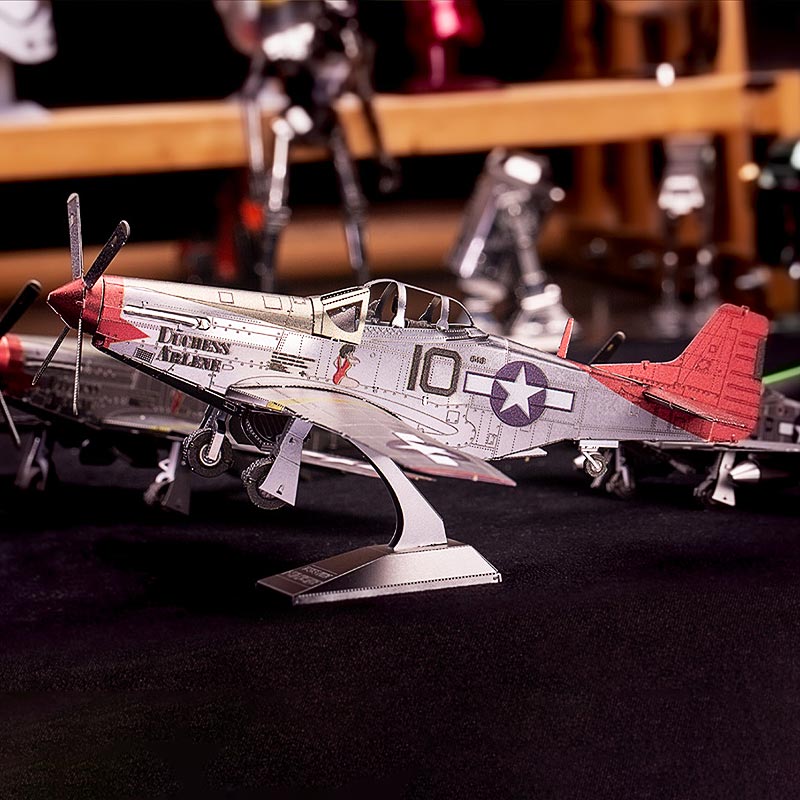 Avion Tuskegee Airmen P-51D Mustang Metal Earth